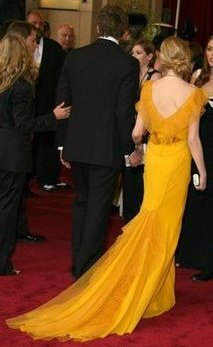 Michelle williams vera wang hotsell oscar dress